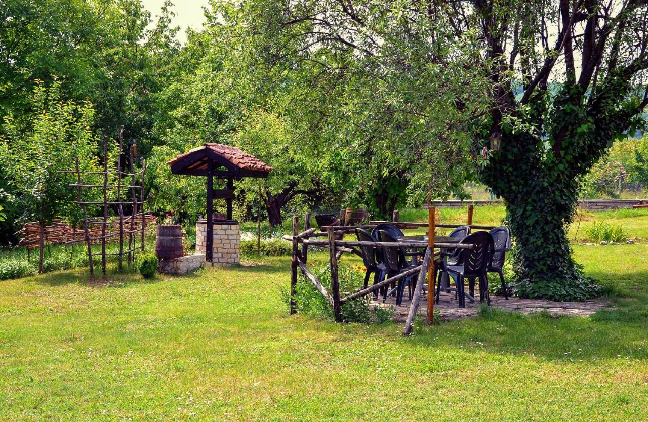 Park Hotel Djevana Gorna Oryakhovitsa Exterior foto